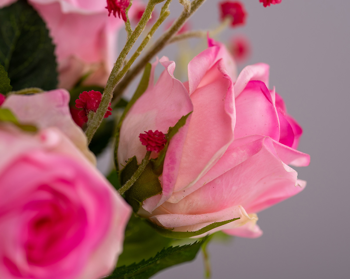 Emmy | Kunstblumenarrangement  aus  Rosen 