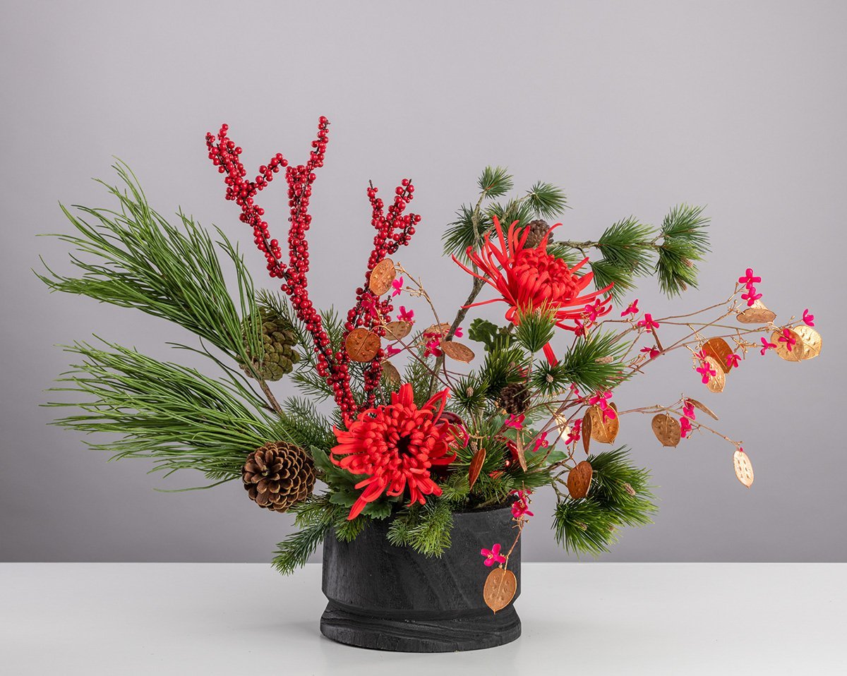 FANTASY | Gesteck mit weihnachtlichen Kunstblumen 