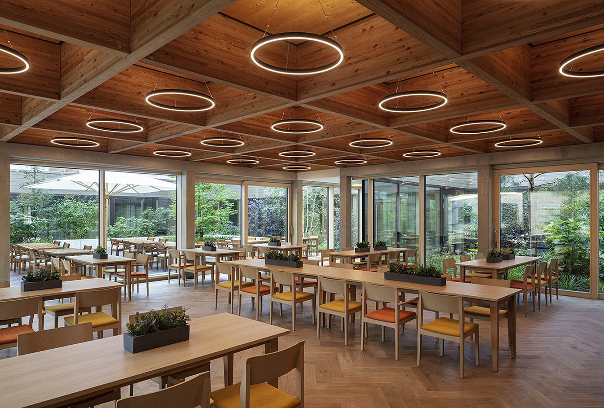 RF_WKE-RestaurantPiazza-jpg