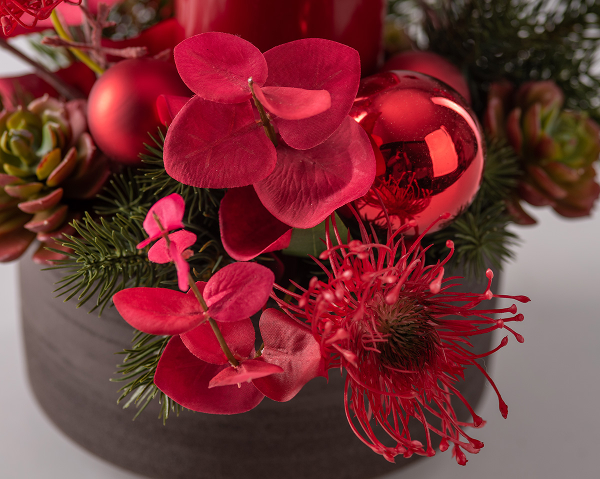 SWEET COSMEA | Weihnachtsgesteck in linde