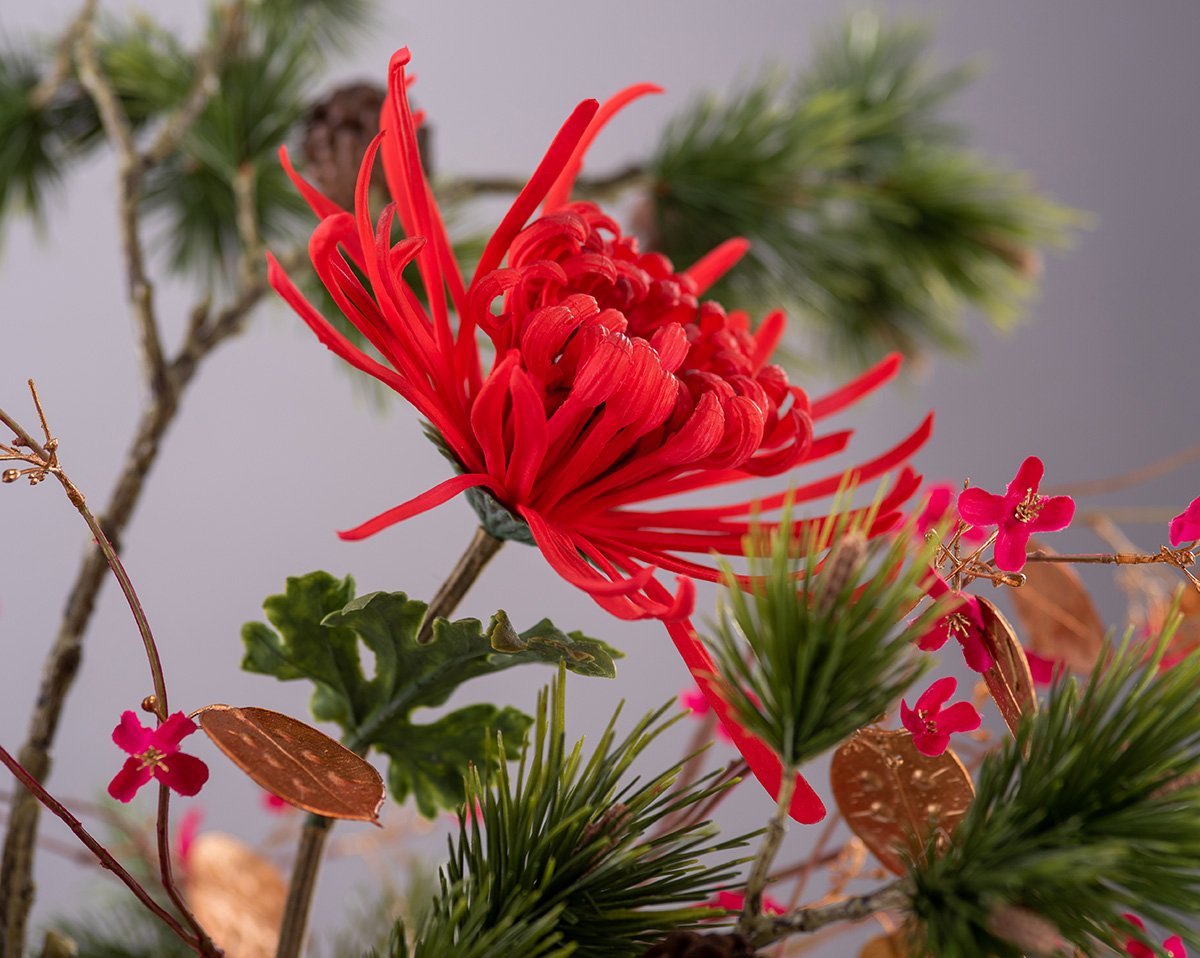 FANTASY | Gesteck mit weihnachtlichen Kunstblumen 