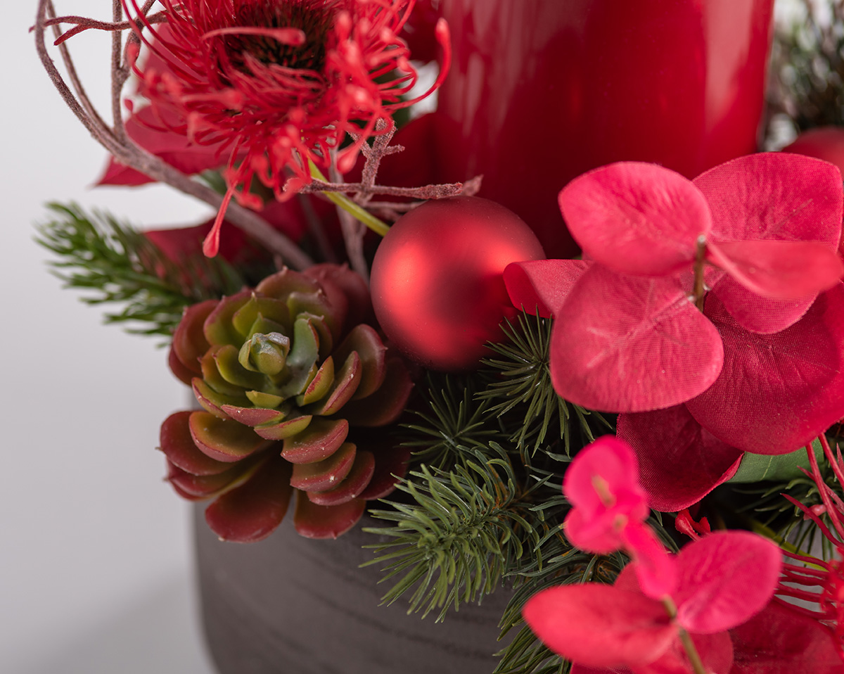 SWEET COSMEA | Rotes Weihnachtsgesteck 