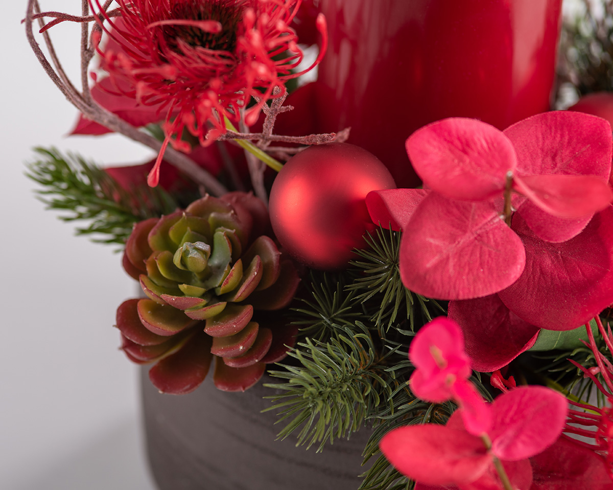 SWEET COSMEA | Weihnachtsgesteck in linde