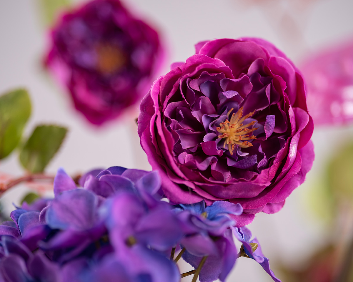 BERRY BLUE | Gesteck aus lila Kunstblumen
