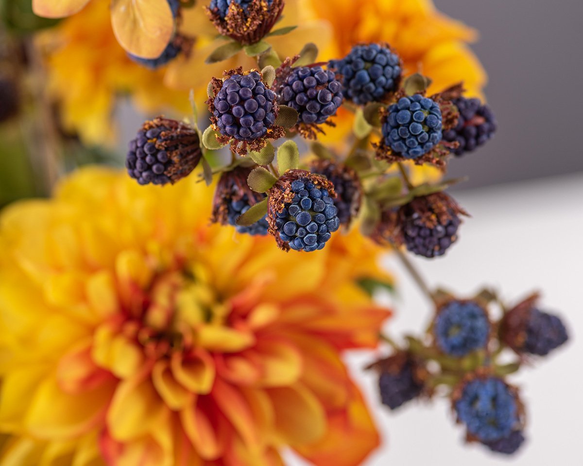 GOLDEN MOMENTS | Gesteck mit hochwertigen Chrysanthemen
